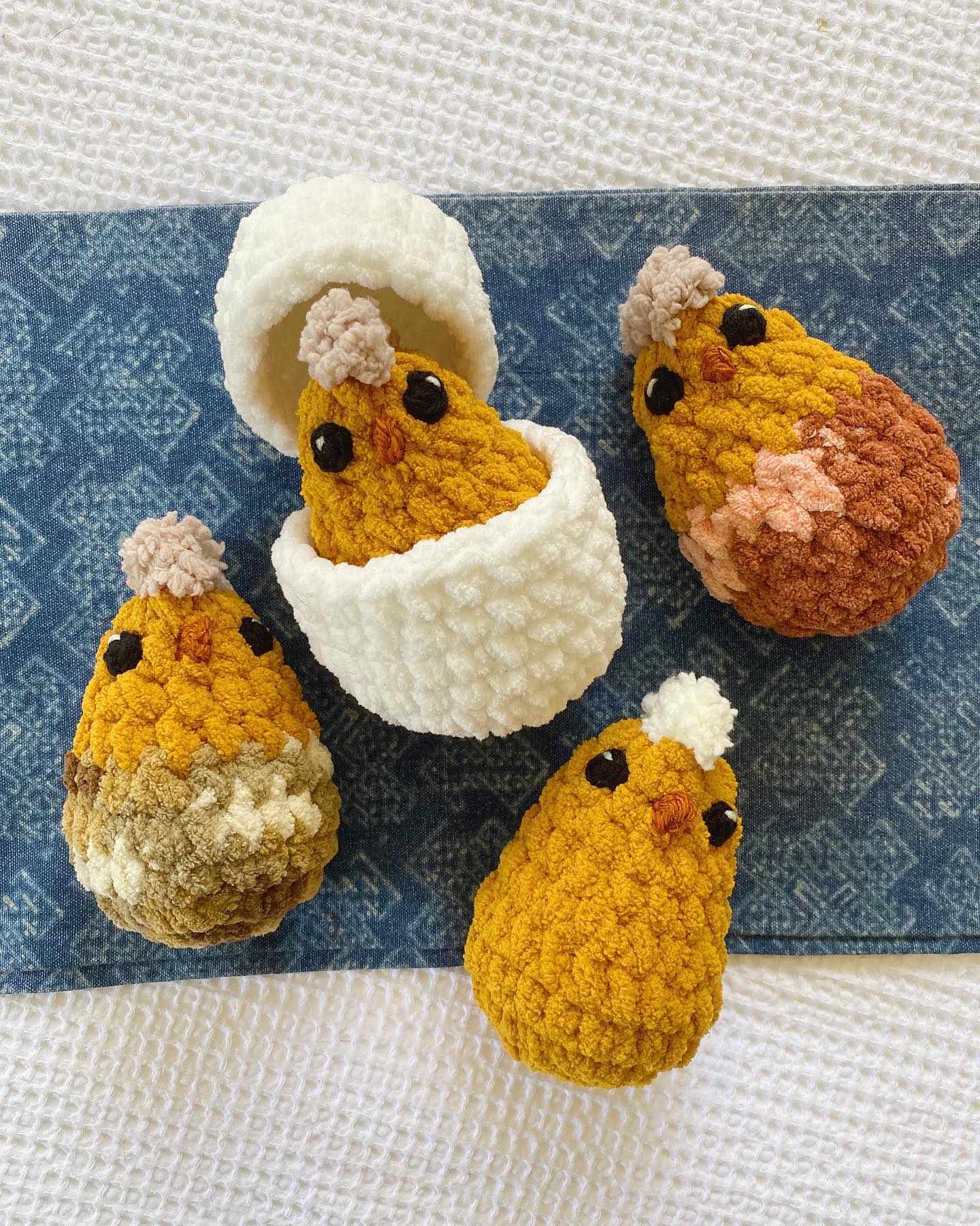 Peekaboo! 🐣 