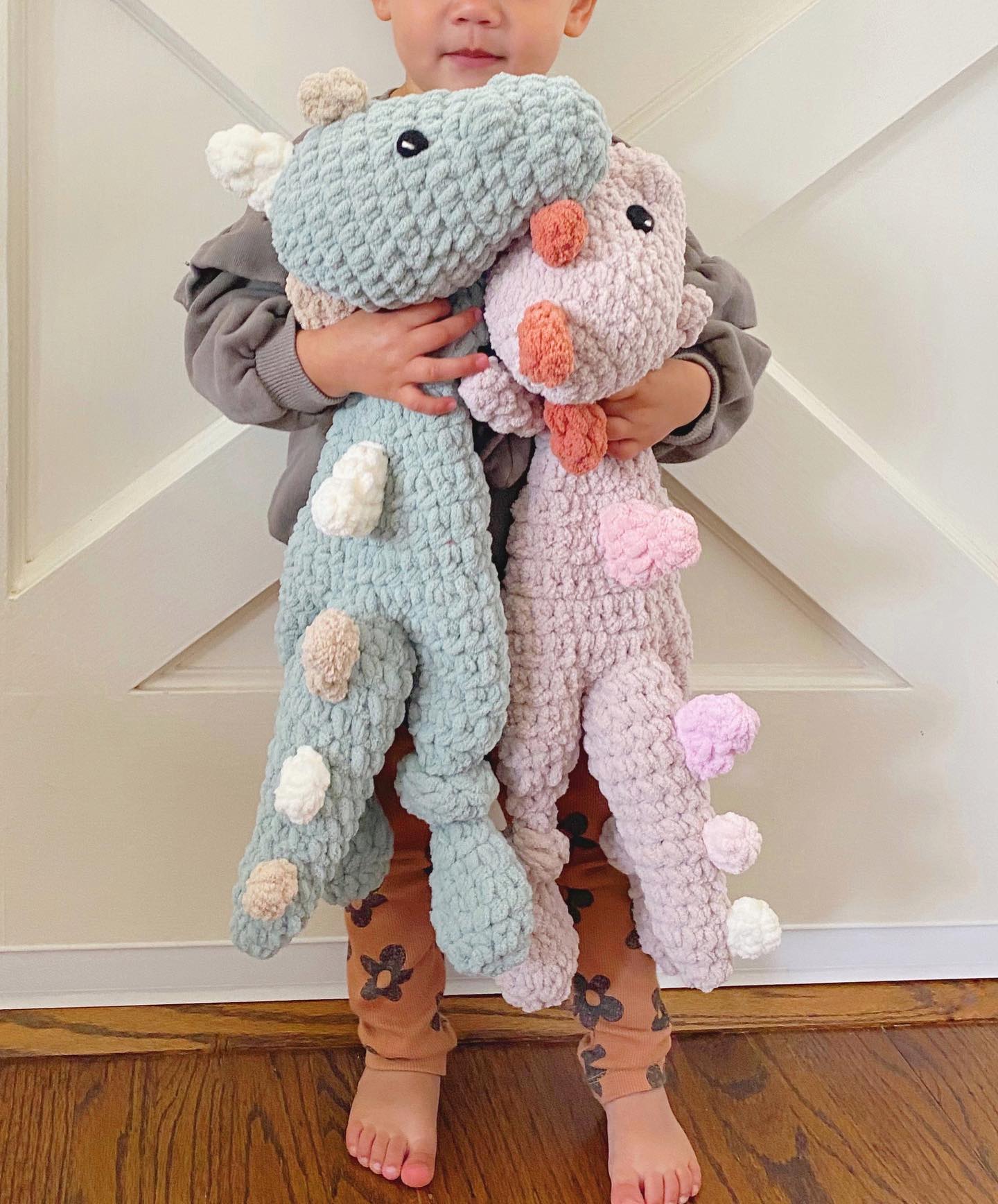 ✨ 5 reasons we love our knotted lovey snugglers ✨