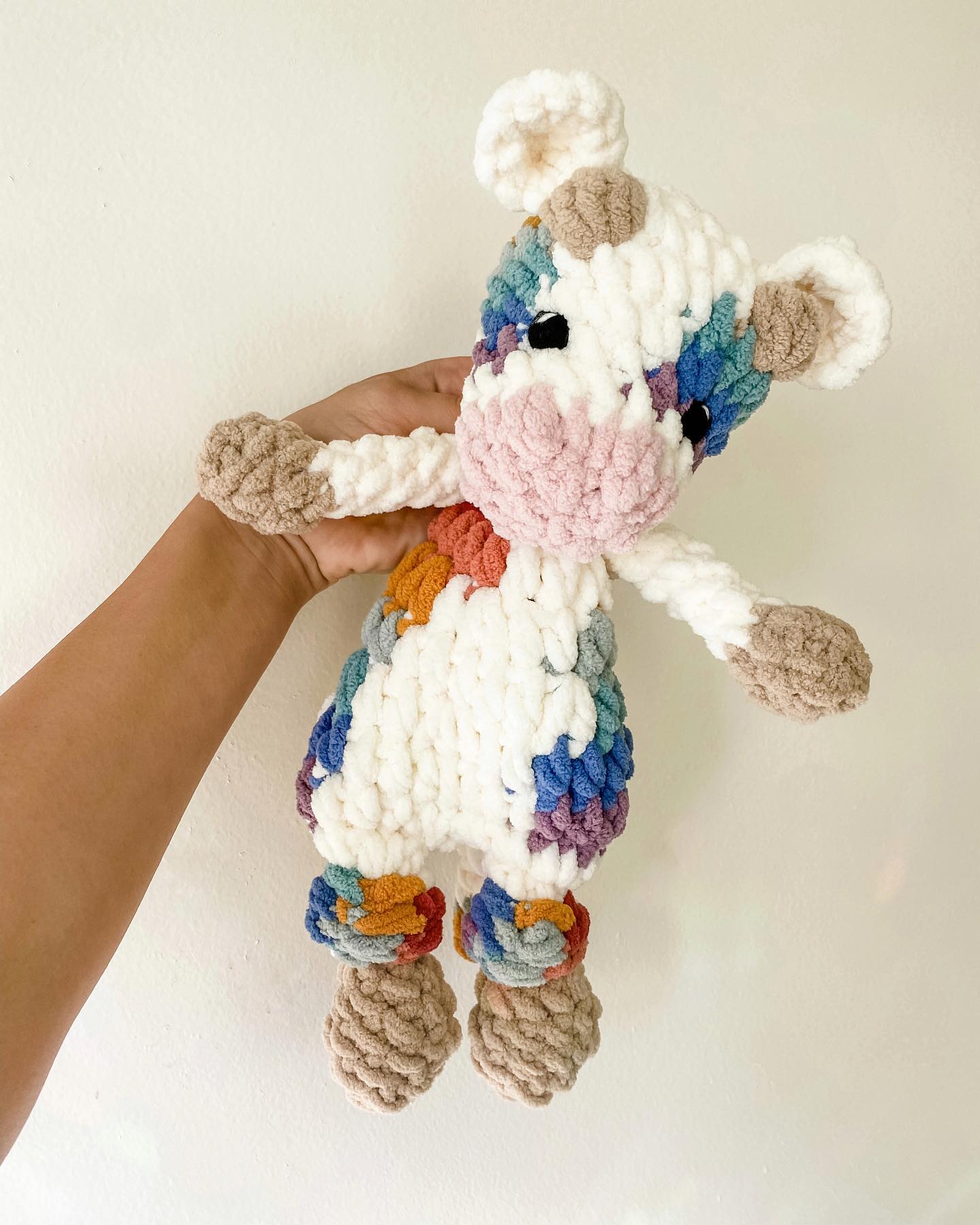 mini rainbow cow 🌈 