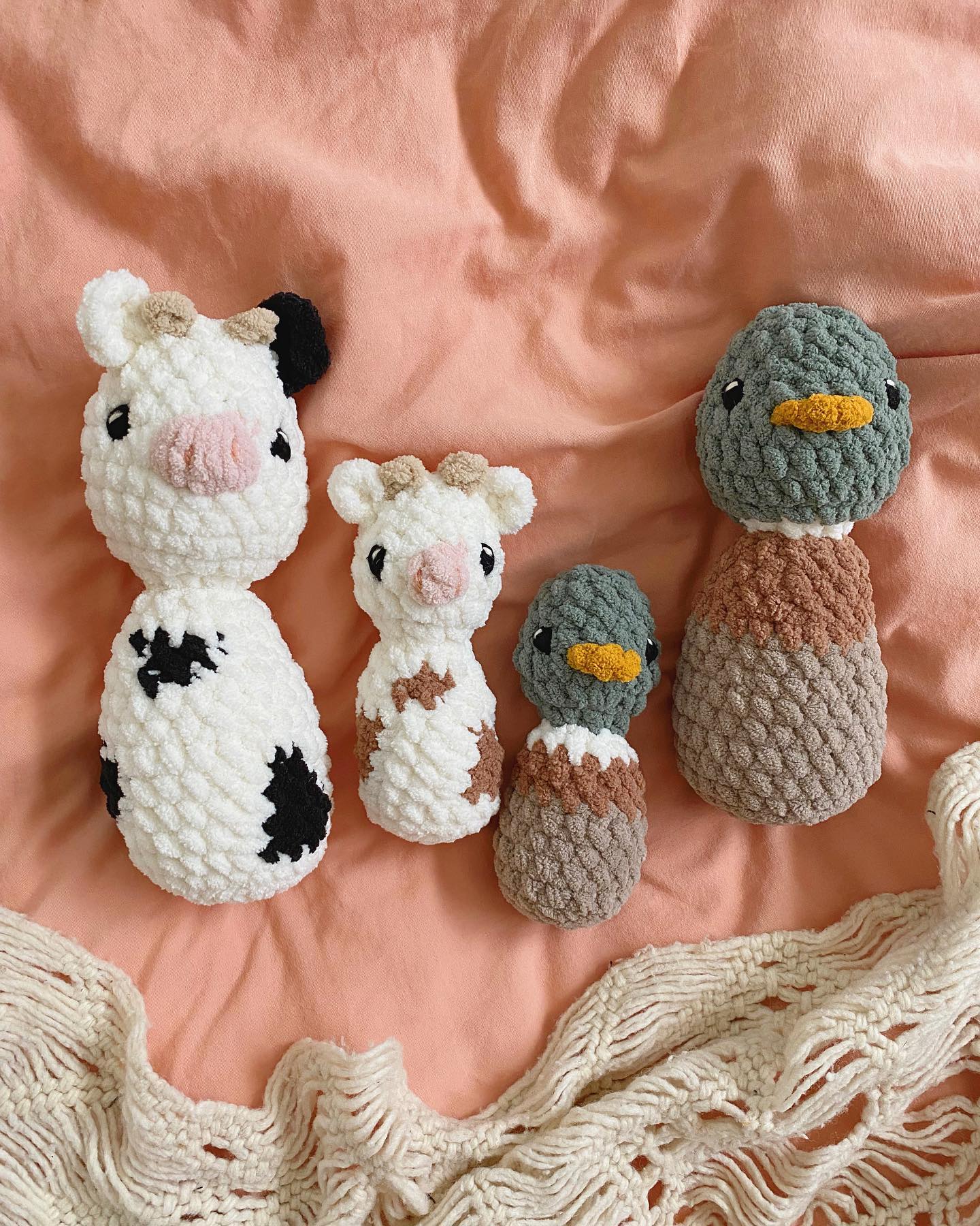 say hi to the cuddle critters: farm pals! 🐮🦆