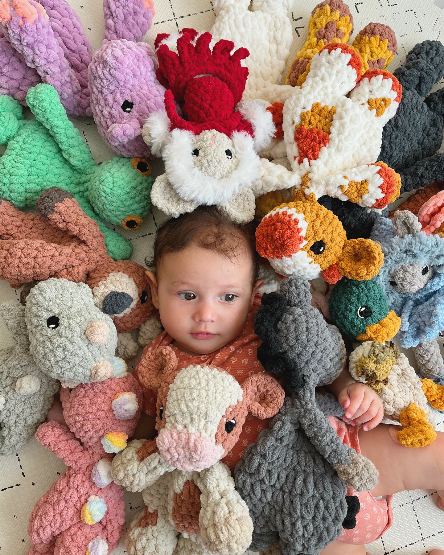 so many friends ready for holiday gifting! (cute baby not for sale 😜)