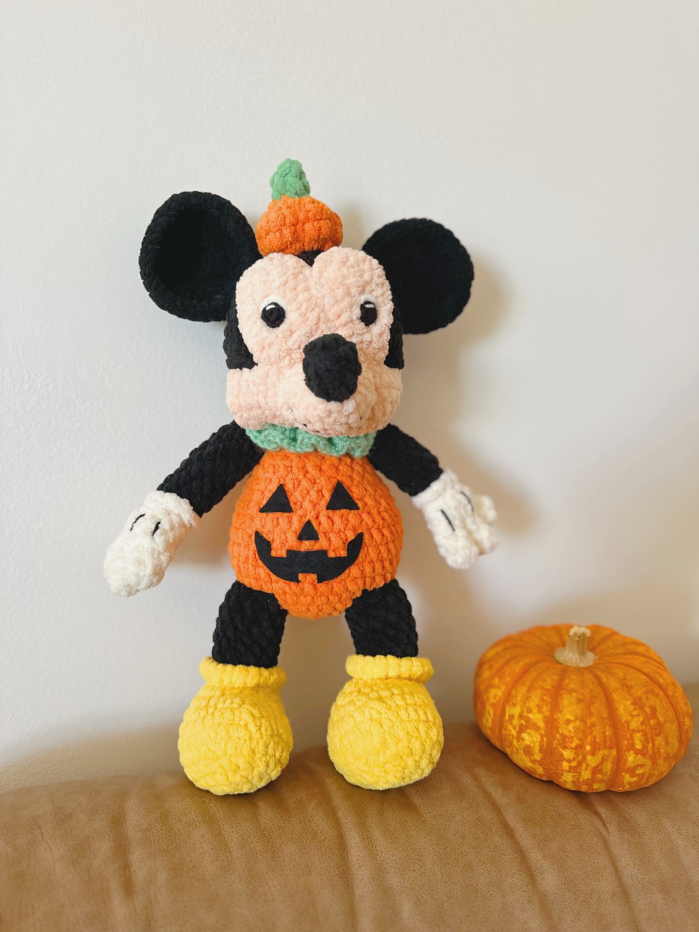 🎃 Mickey-O-Lantern!