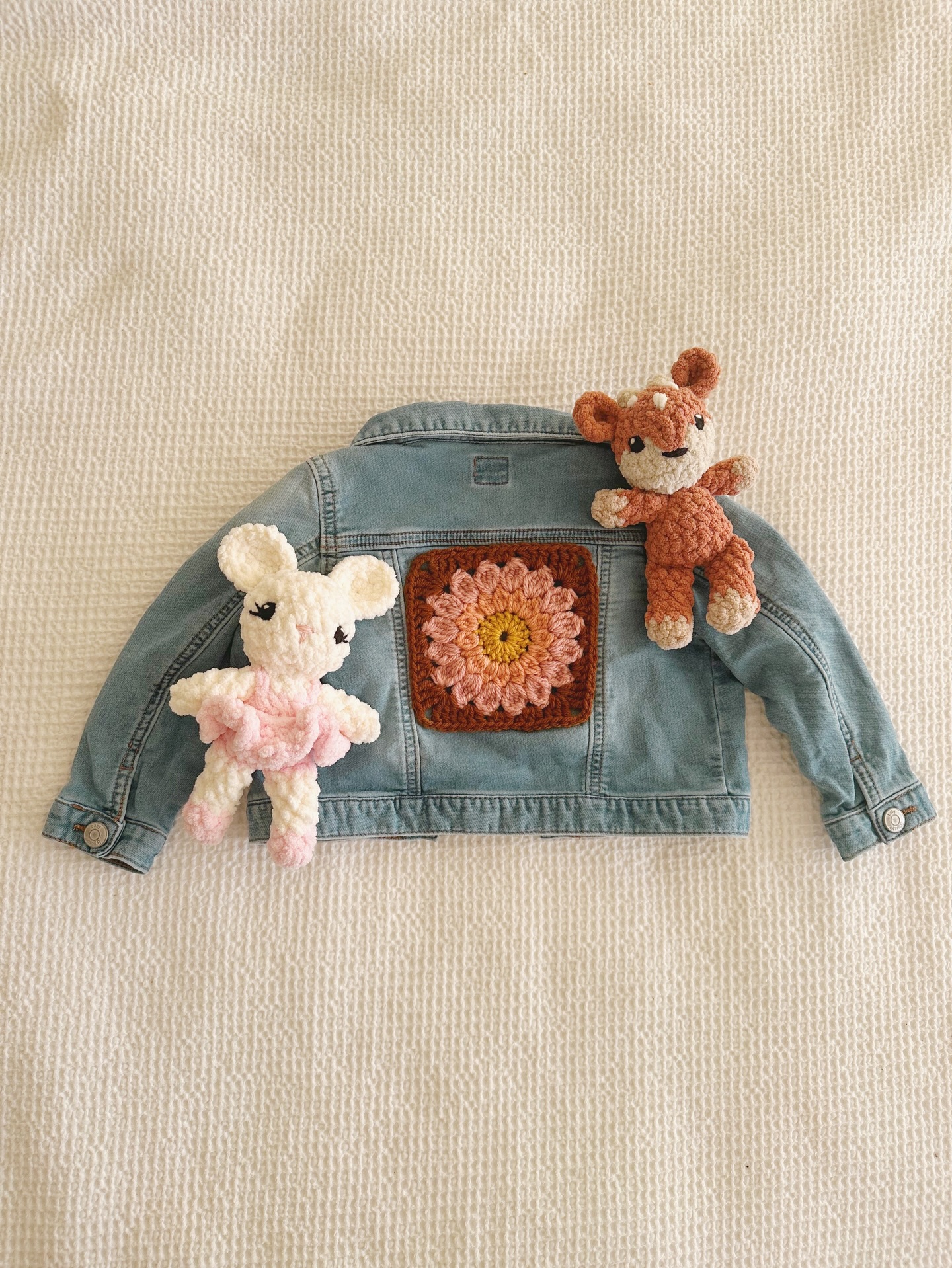 thrift + stitch: coming soon! 🧶